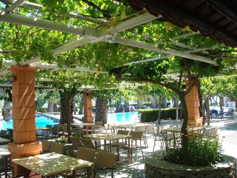 Mare Monte Beach Hotel Georgioupoli Buitenkant foto